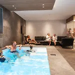 Πάρκο διακοπών Veluwe Villa Met Wellness En Binnenzwembad Wekerom