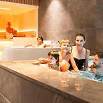 Πάρκο διακοπών Veluwe Villa Met Wellness En Binnenzwembad Wekerom