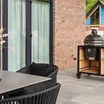 Veluwe Villa Met Wellness En Binnenzwembad Πάρκο διακοπών