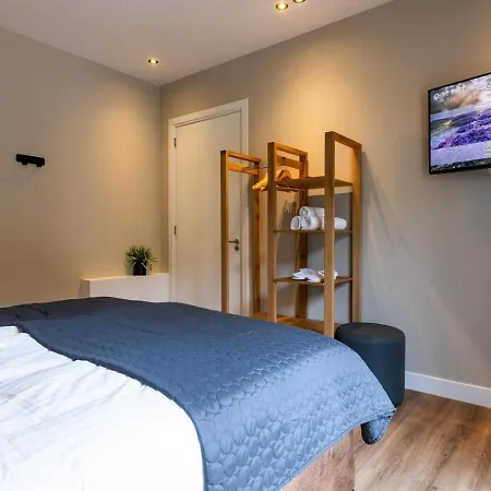 Veluwe Met Binnenzwembad & Wellness - 12 Personen Villa *