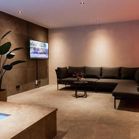 Veluwe Met Binnenzwembad & Wellness - 12 Personen - Valley Wekerom