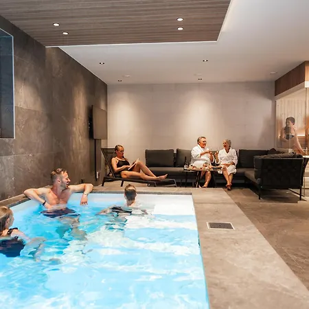 Veluwe Villa Met Wellness En Binnenzwembad Πάρκο διακοπών Wekerom