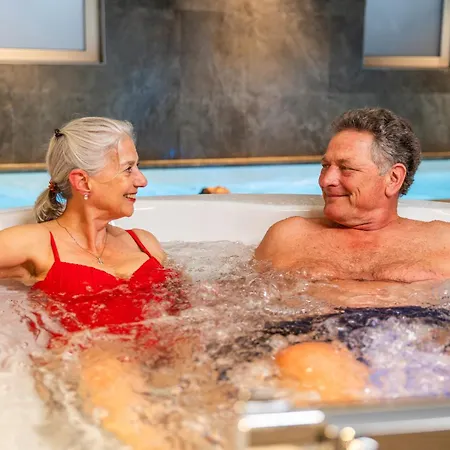 Ferienpark Veluwe Mit Innenpool&wellness | 12 Personen *
