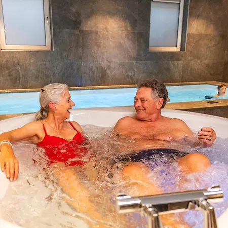 Ferienpark Veluwe Mit Innenpool&wellness | 12 Personen