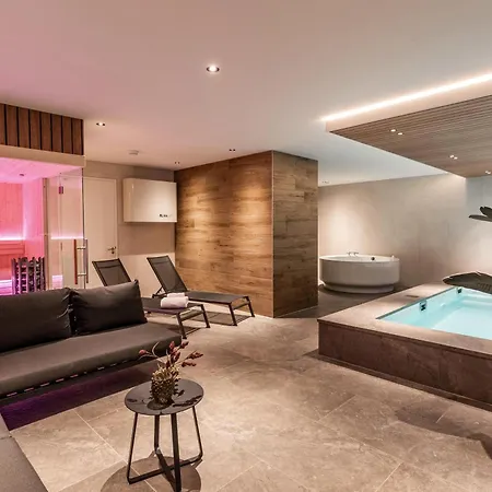 Veluwe Met Wellness En Binnenzwembad Holiday park Wekerom