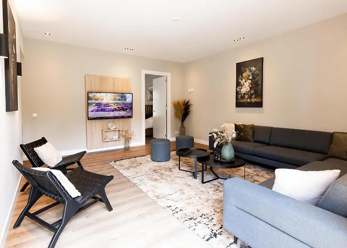 Veluwe Met Binnenzwembad & Wellness - 12 Personen - Valley Wekerom