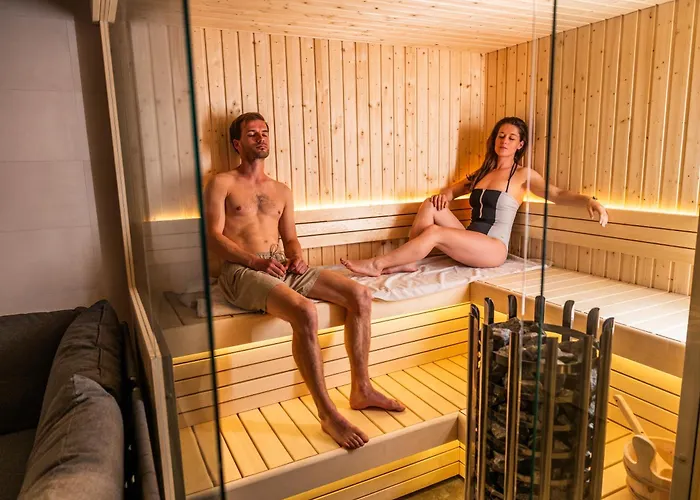 Veluwe Met Binnenzwembad & Wellness - 12 Personen - Valley Wekerom