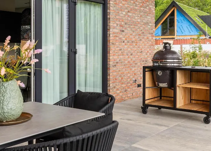 Veluwe Met Binnenzwembad & Wellness - 12 Personen - Valley Villa Wekerom