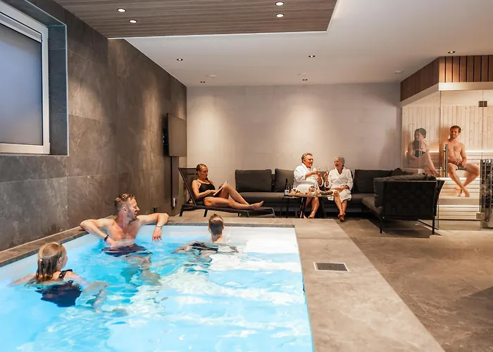 빌라 Veluwe Met Binnenzwembad & Wellness - 12 Personen - Valley Wekerom